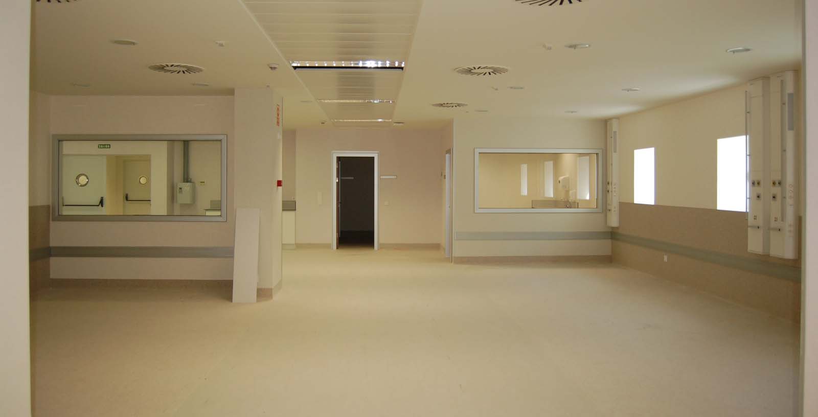 Gandia_Hospital_04_Building_Idom