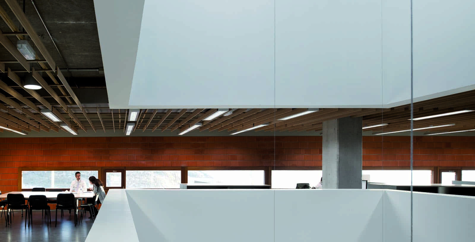 Idom_Office_Madrid_03_Architecture_Idom_Photos_Fernando_Guerra