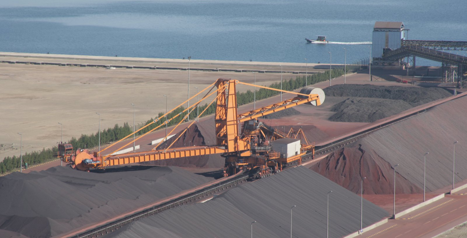 JINDAL_Iron_ore_Sohar_port_Oman_Idom08