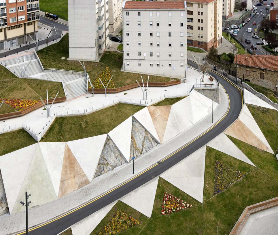 Jesus_Galindez_Slope_State_02_Architecture_IDOM_photo_Aitor_Ortiz