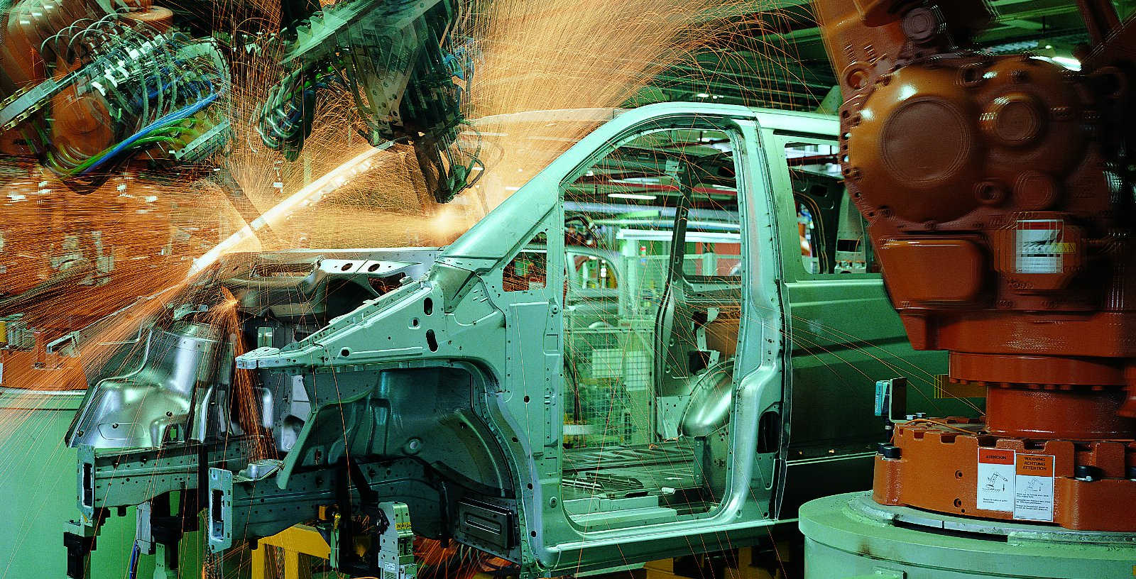 MERCEDES_BENZ_EPCM_Automobile_manufacturing_plantas_05_Idom