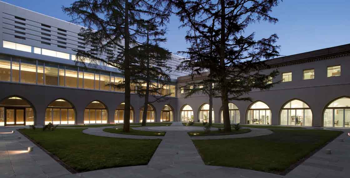 Refurbishment_of_the_Metropolitan_seminary_03_Architecture_IDOM_photo_Aitor_Ortiz