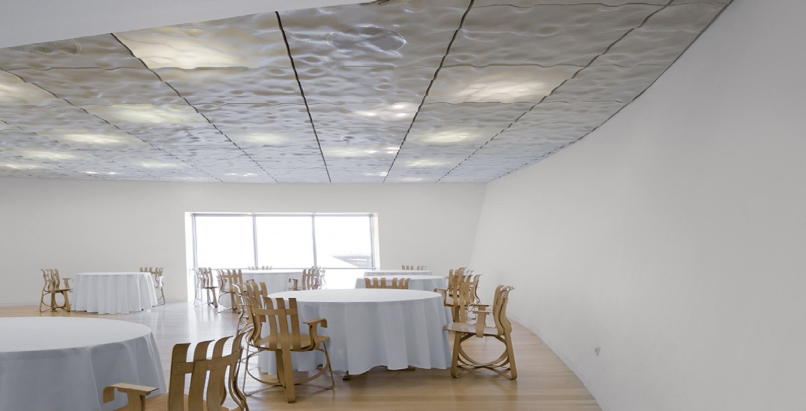 Restaurant_at_the_Guggenheim_Museum_05_Architecture_IDOM_Copyright