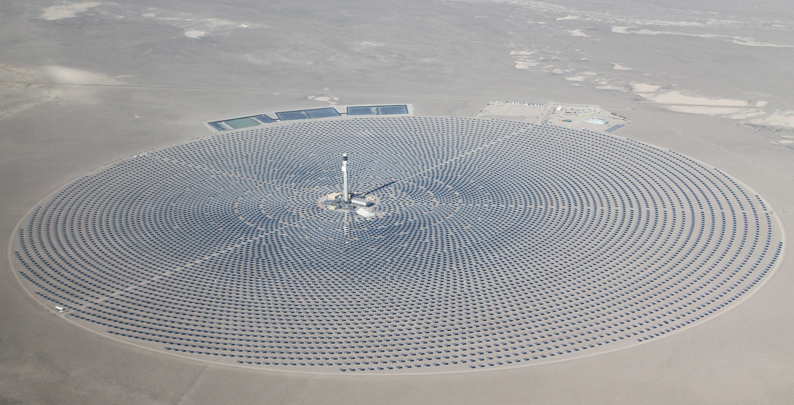 Crescent Dunes 110 MWe Central Tower Solar Power Plant In Nevada A 