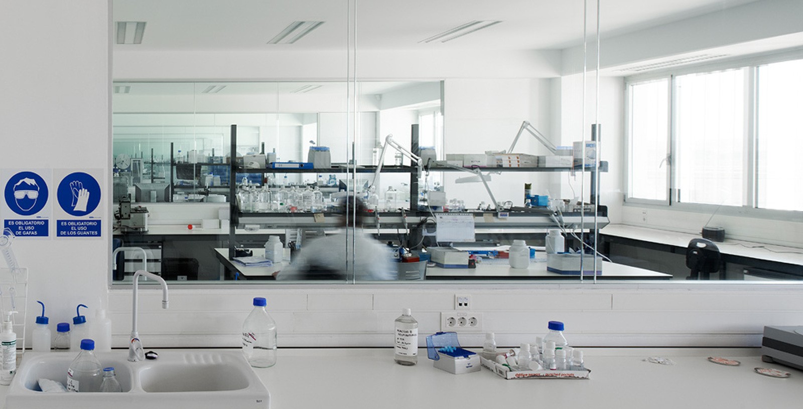 Production_Laboratories_Pharma_Plant_Spain_Certest_Biotec_IDOM_00