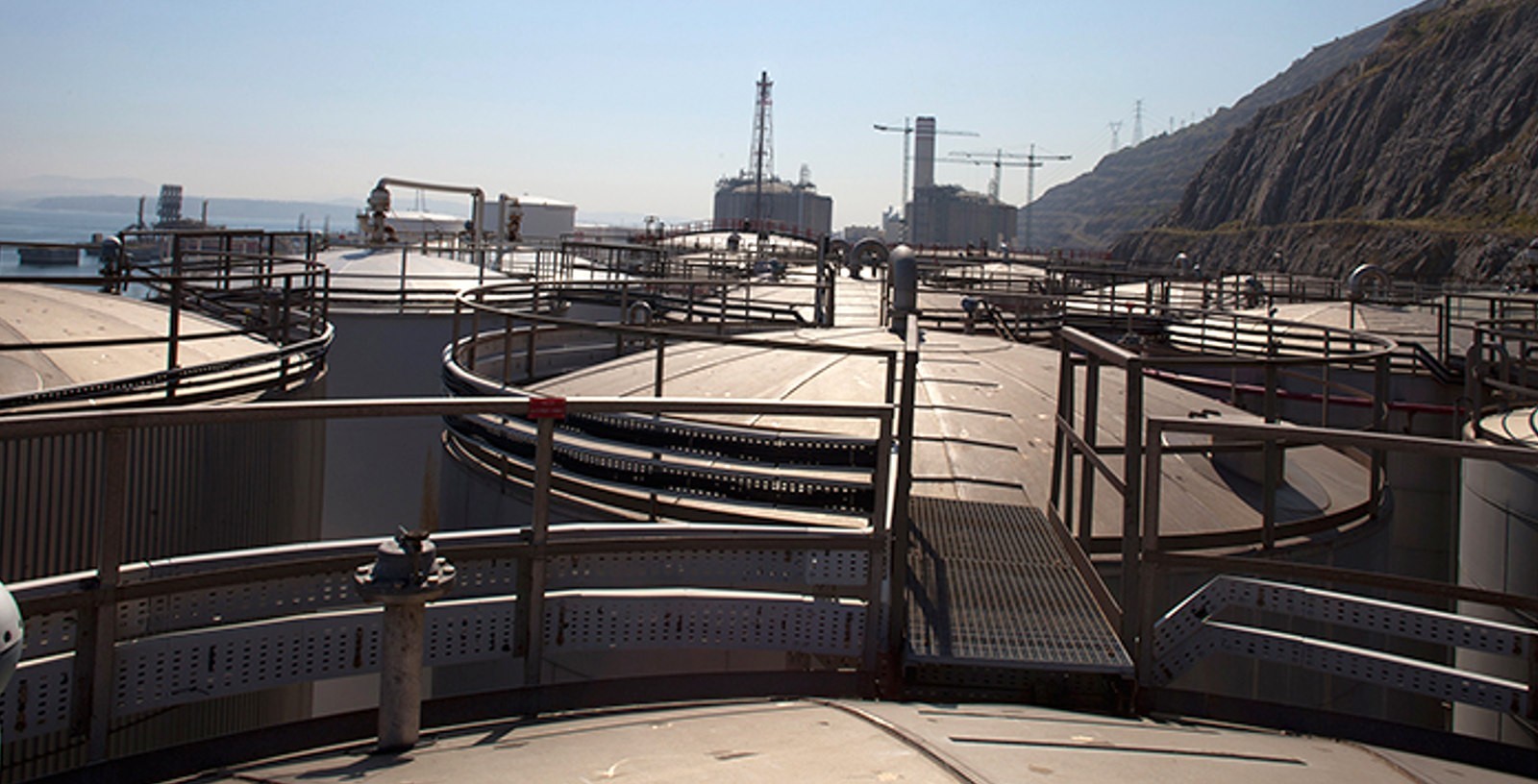 Chemical_Storage_Port_Terminal_Spain_Acideka_IDOM_01