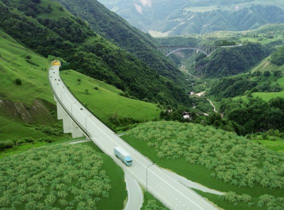 Luz verde a la carretera entre Kvesheti y Kobi en Georgia