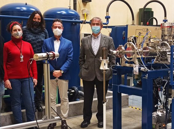 Sistema de detección de explosivos mediante técnicas nucleares
