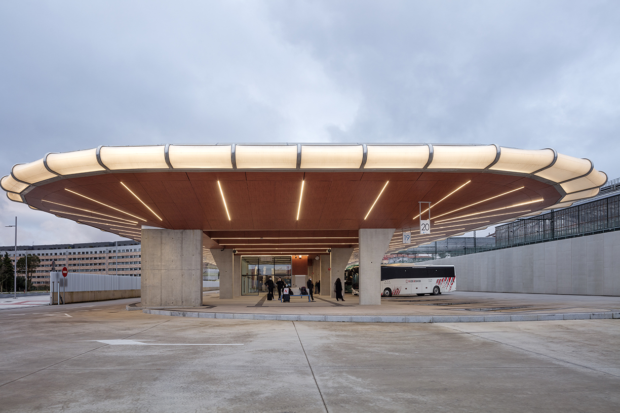 Estacion de autobuses Santiago Compostela 047_IDOM_photo_Aitor Ortiz