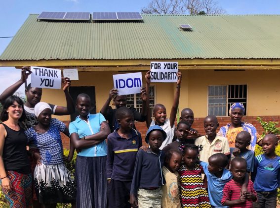 Voluntarios de IDOM en Uganda