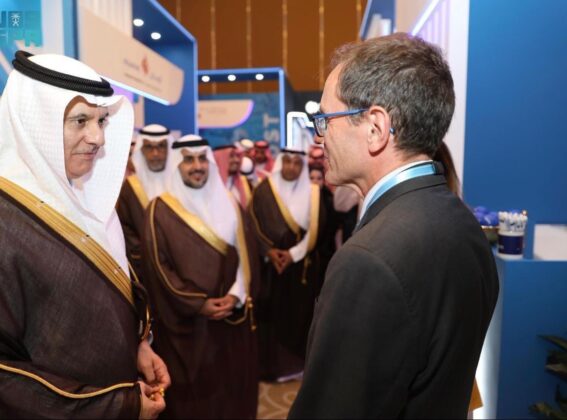 His excellence, the Saudi Minister of Environment, Water and Agriculture visits us at the Saudi Water Forum