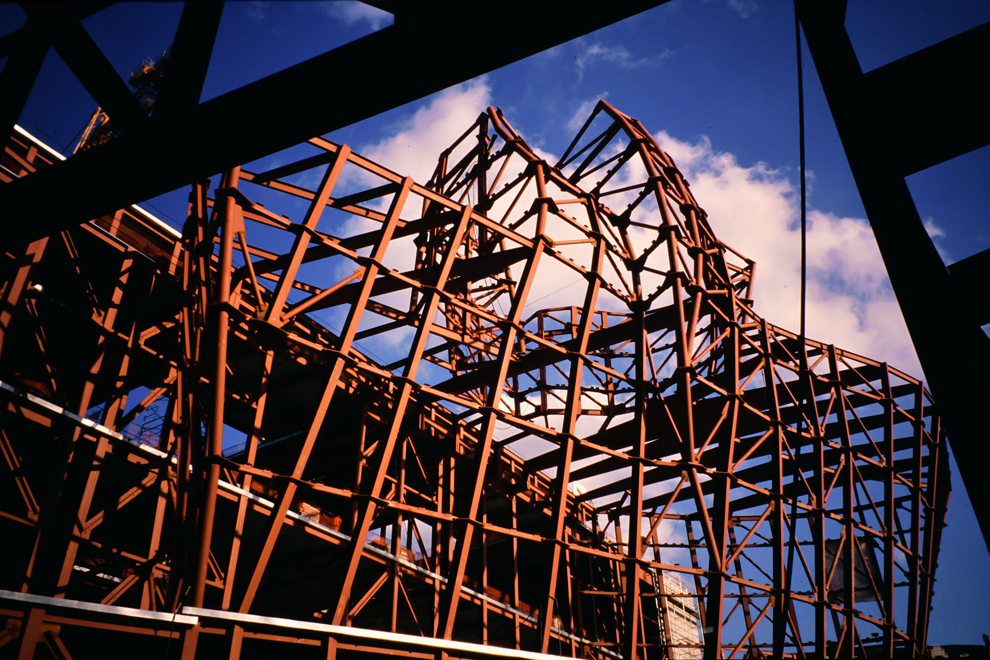 IDOM highlights Frank Gehry’s legacy in an article by the President, Luis Rodríguez