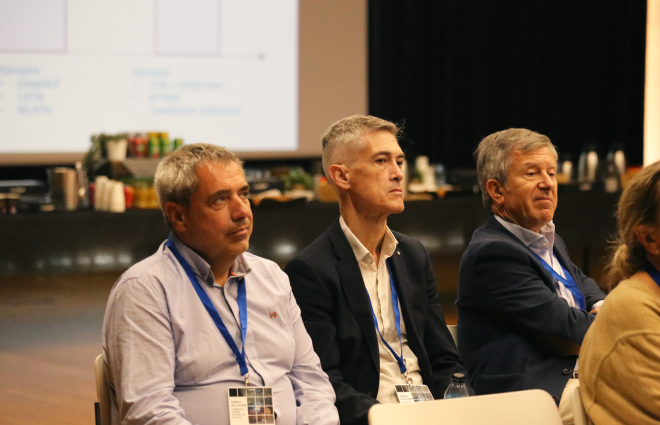 La industria vasca se reúne en IDOM para abordar la IA