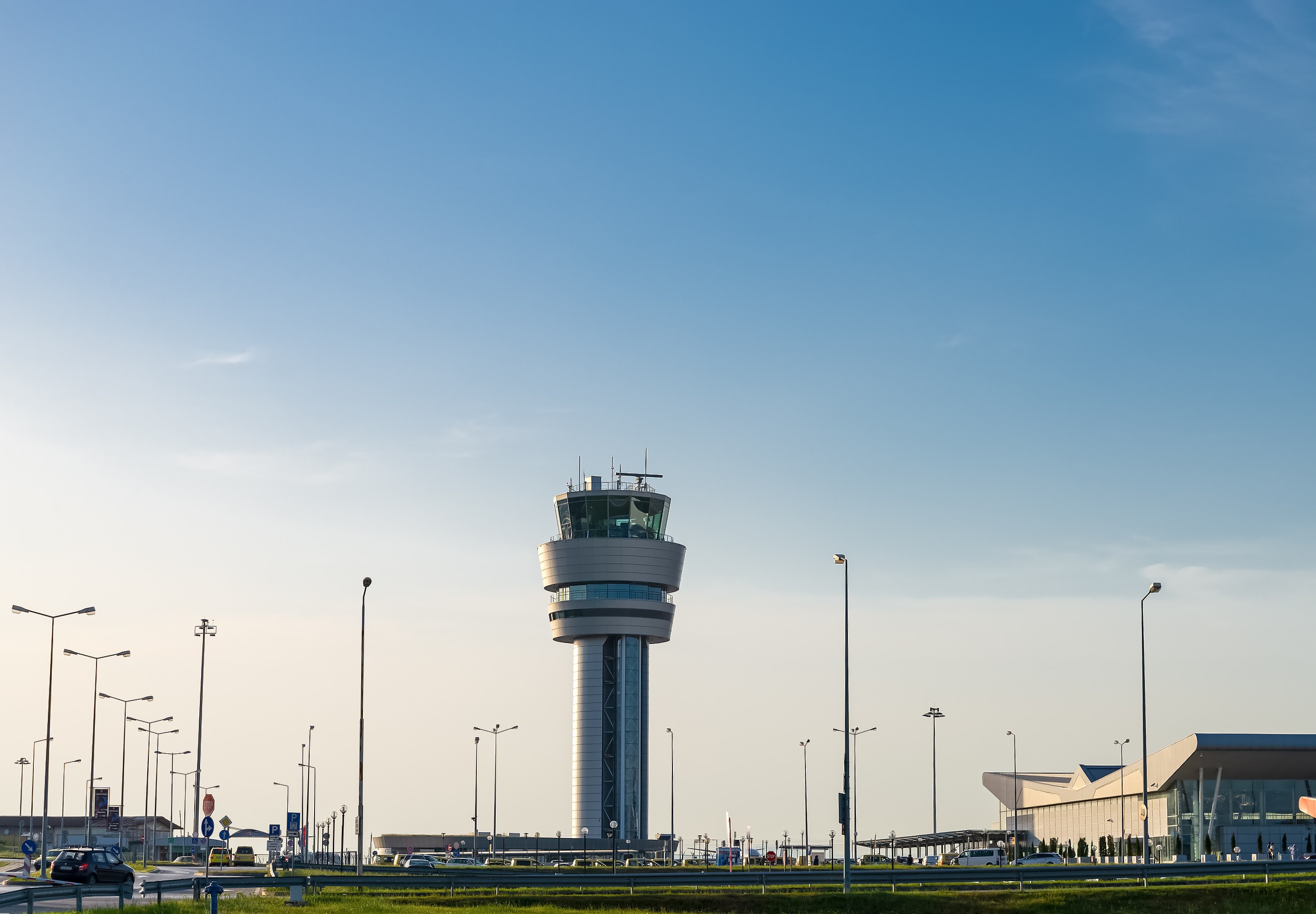 IDOM expands its role in the Port Polska airport project with new NAVAIDS services